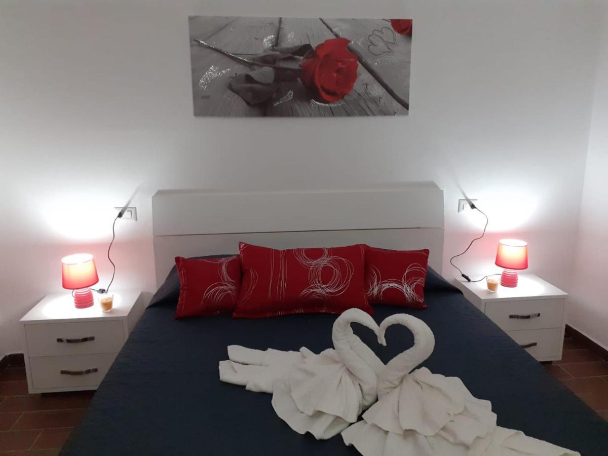 Апартаменты Sos Appentos 3 - Indipendente 4/6 Posti Letto Синискола Экстерьер фото