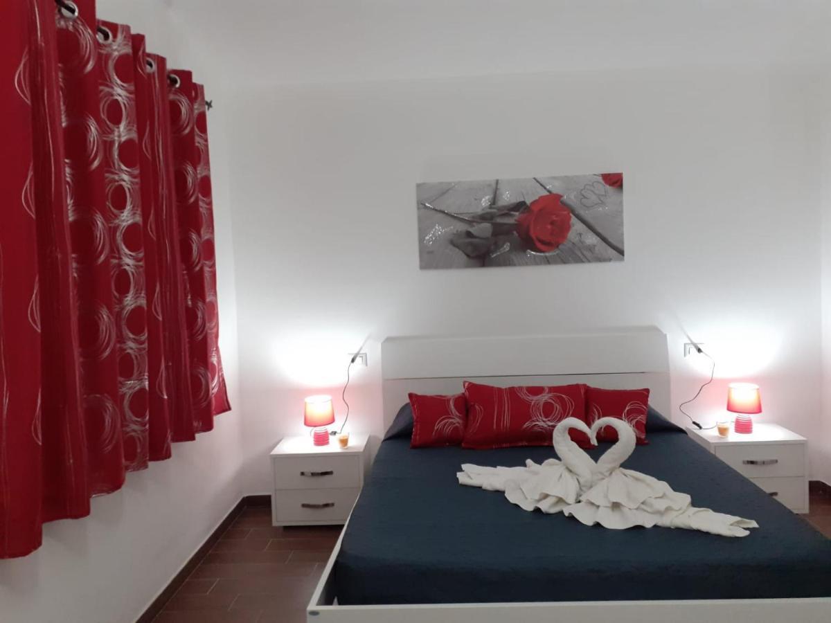 Апартаменты Sos Appentos 3 - Indipendente 4/6 Posti Letto Синискола Экстерьер фото